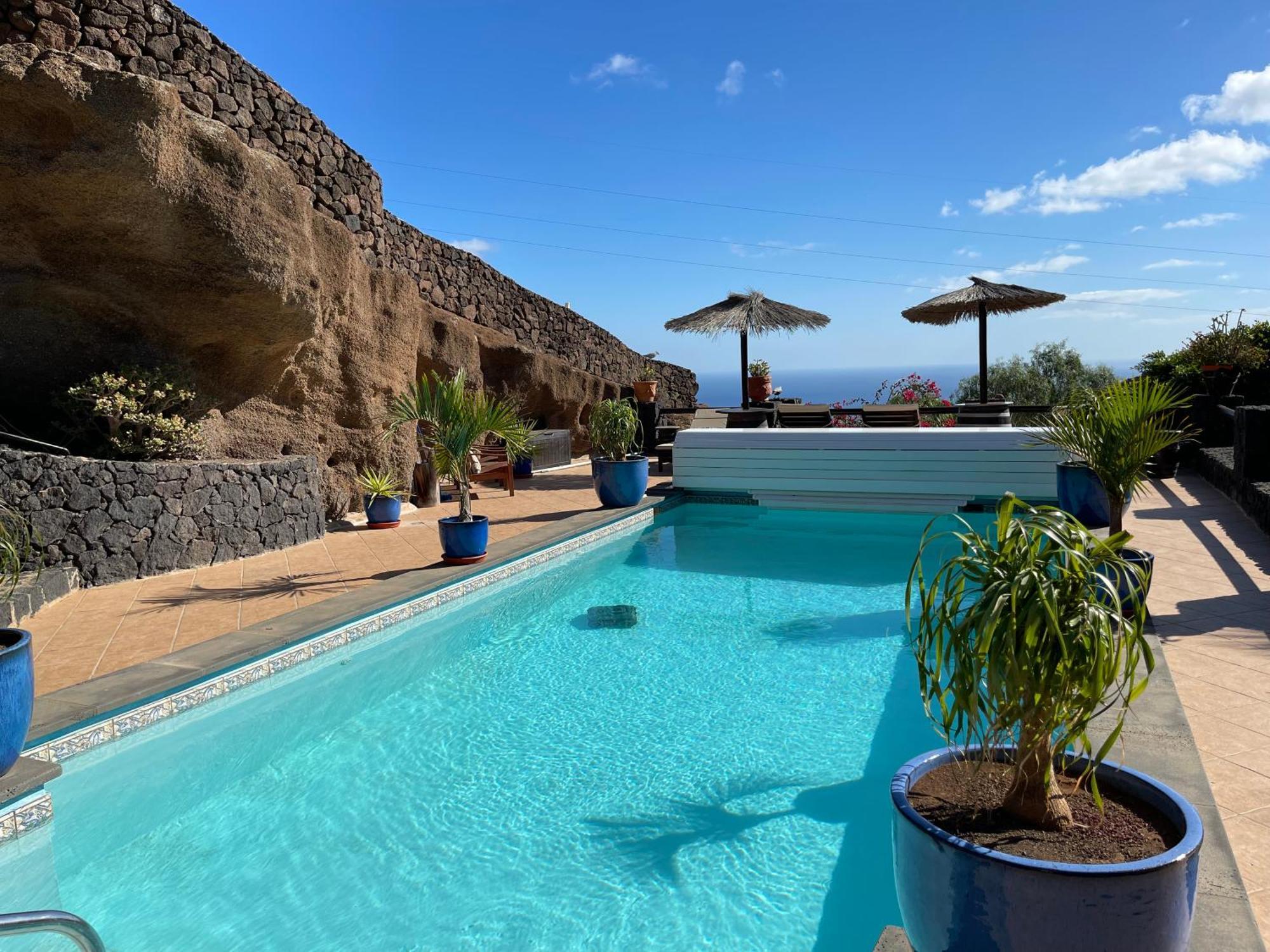 Castillo Lanzarote Villa Winni - Luxury Villa - Pet Friendly With Heated Pool Ла-Асомада Экстерьер фото